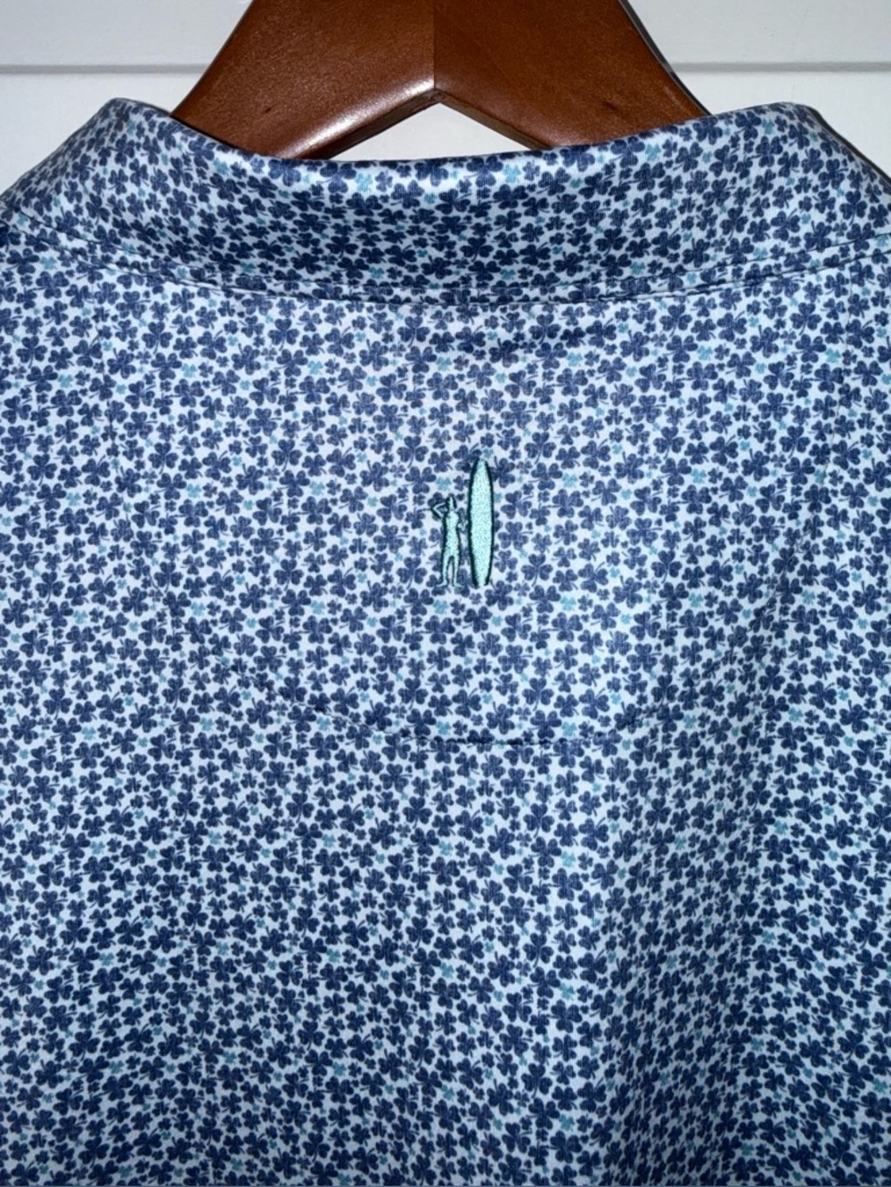 johnnie-O "Four Leaf" Featherweight Performance Polo in Lake Blue - NWT - Picture 5 of 9